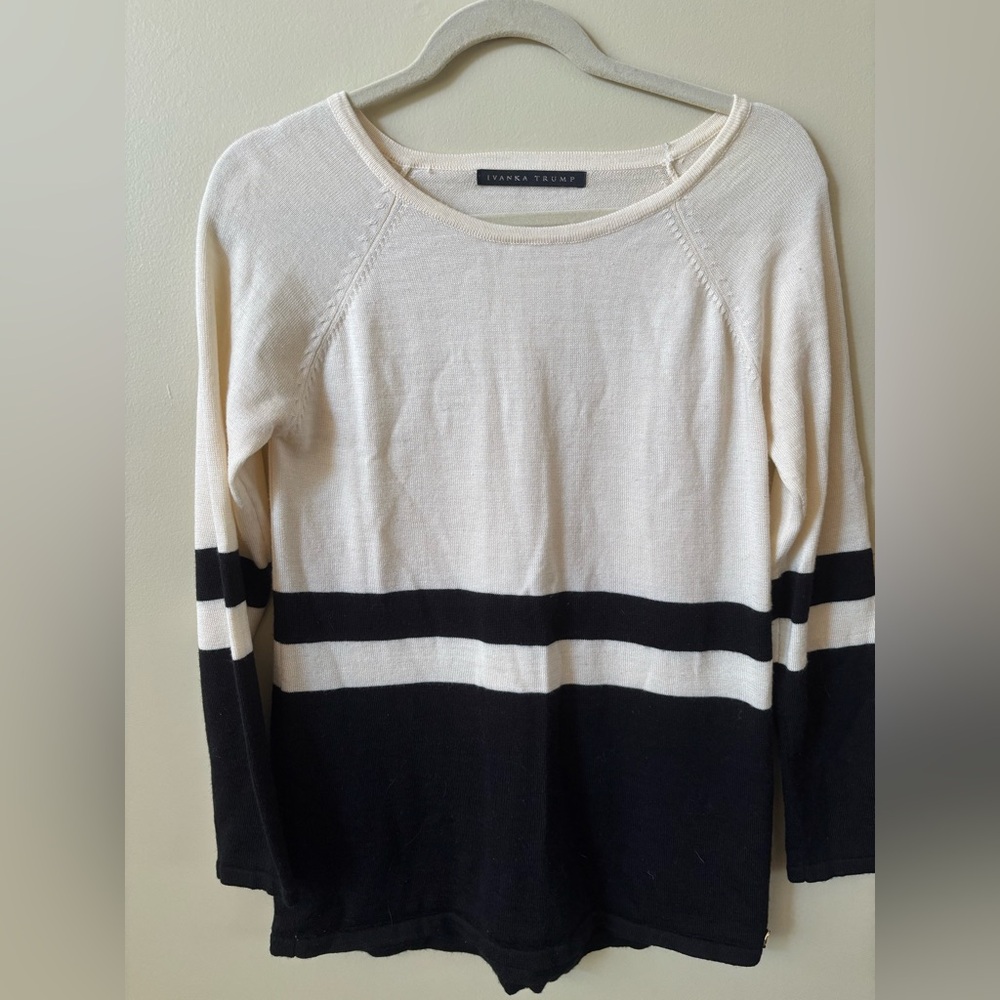 Off white and black light sweater